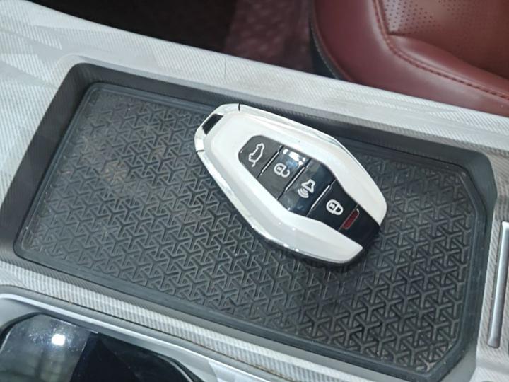 X70 PLUS 2023 1.5T DCTPLUS 7-Seater photo 8