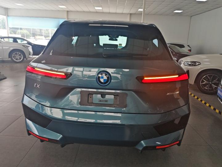 iX 2023 Facelift xDrive40 photo 3