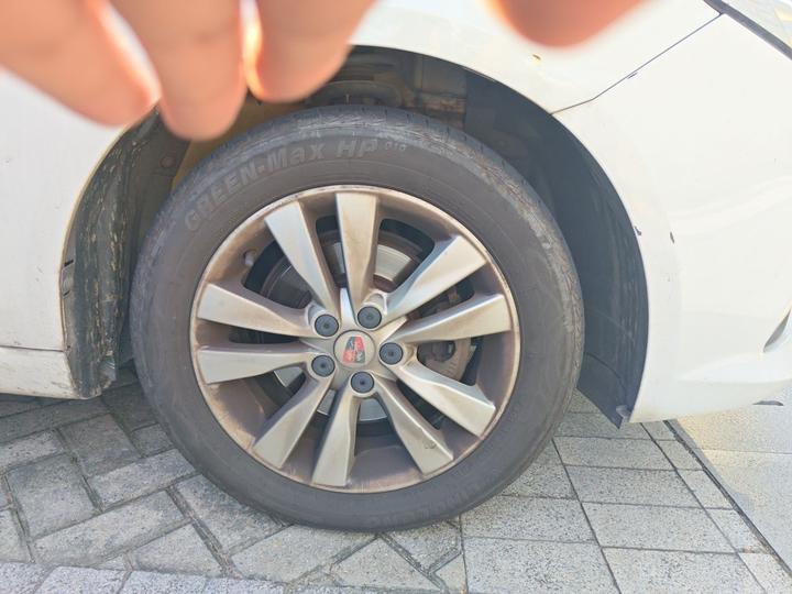 360 2018 PLUS 1.5L AT Exclusive photo 8