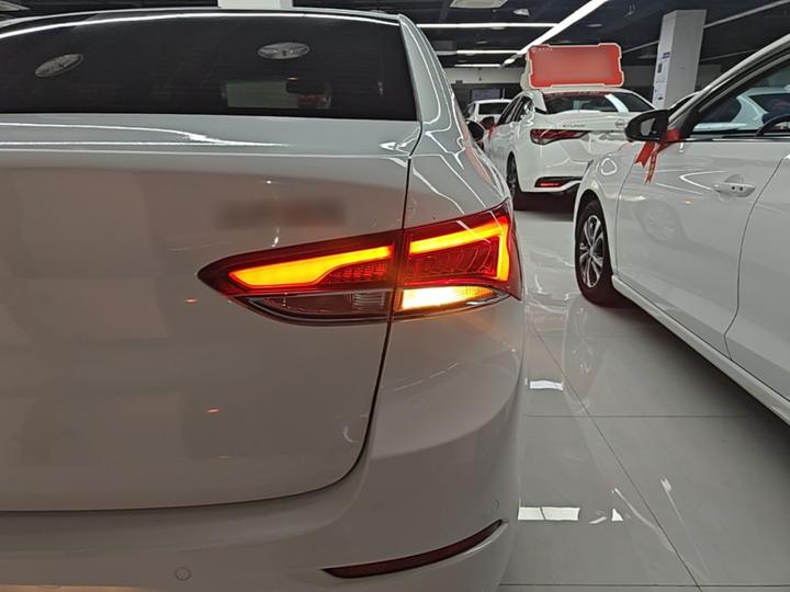 Excelle 2021 Facelift Classic 1.5L AT Progressive photo 7