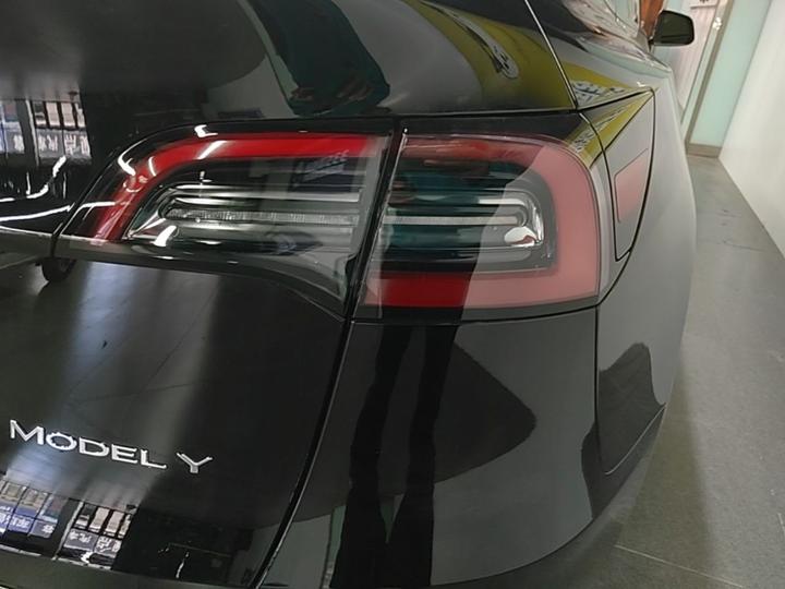 Model Y 2023 Long Range AWD photo 7