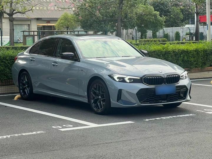 3 Series 2026 330Li M M Sport Night Package photo 3