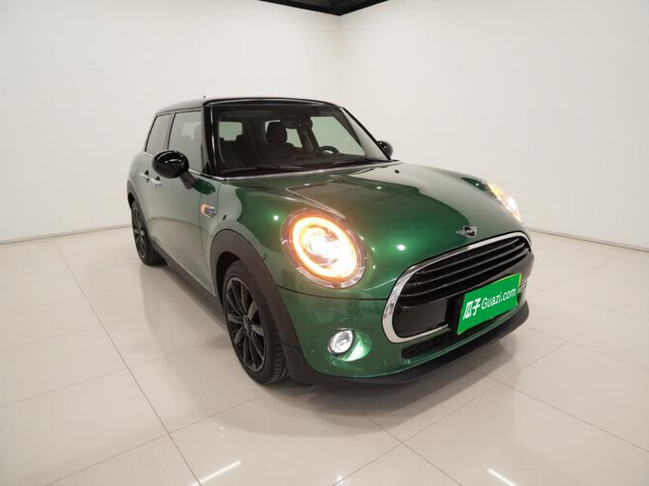 2021 1.5T COOPER 5-Door photo 3