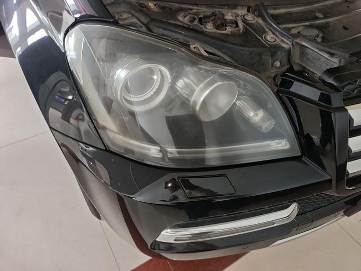 GL-Class 2011 GL 450 Premium Grand Edition photo 7