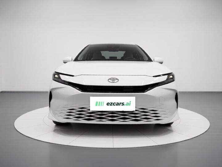 Camry 2024 2.0GVP Luxury photo 2