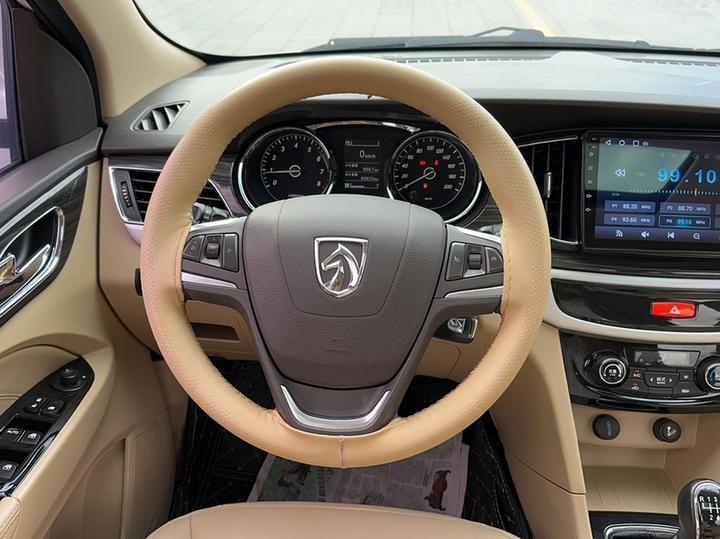730 2016 1.5T MT Luxury 7-Seater photo 2