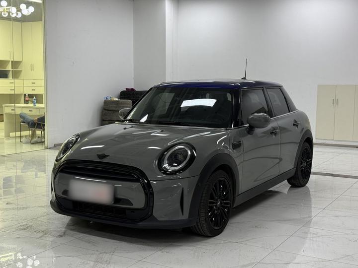 2022 1.5T Camden 5-Door