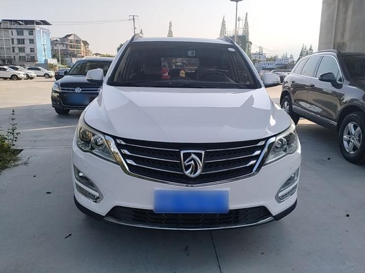 560 2016 1.8L MT Luxury photo 2