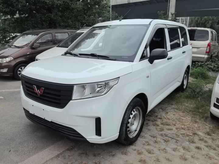 Wuling Hongguang PLUS 2020 1.5L MT Standard 5-Seater