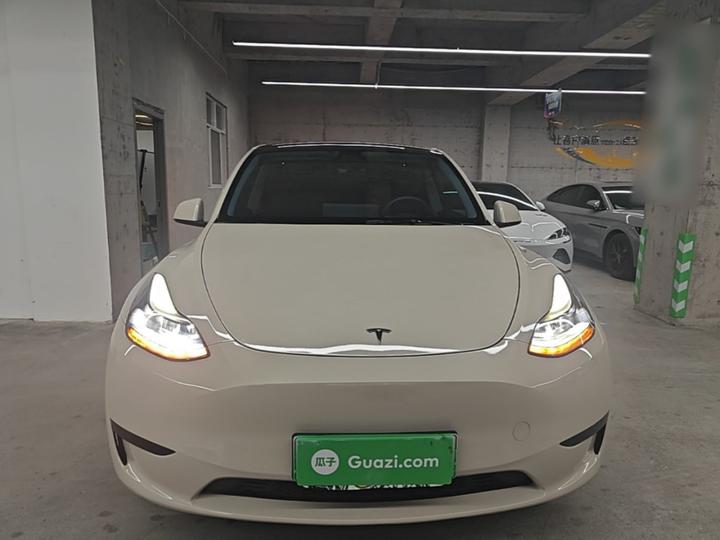 Model Y 2022 Facelift RWD photo 2