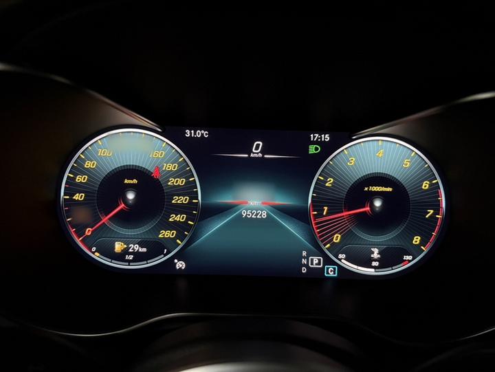GLC 2021 GLC 260 L 4MATIC Dynamic photo 3