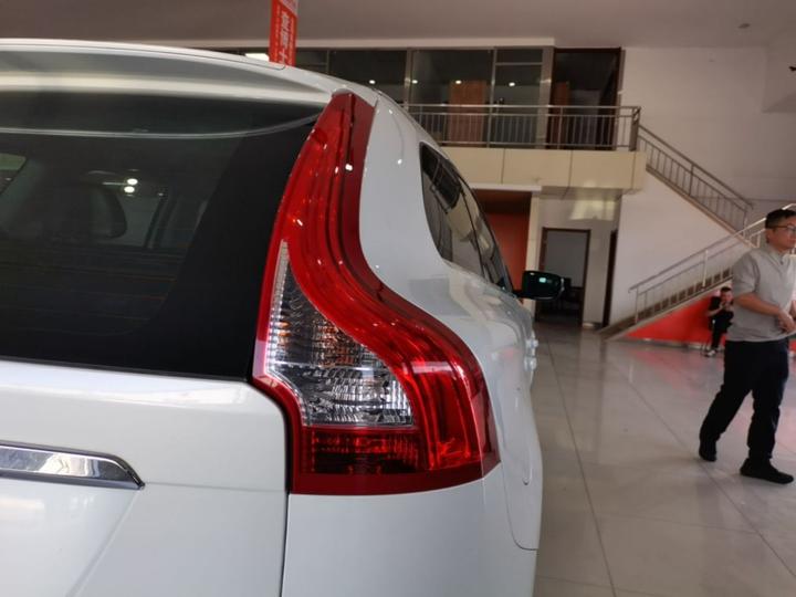XC60 2017 T5 Upgraded photo 7