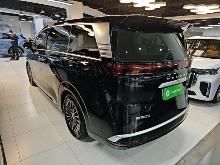 D9 2024 EV 600 AWD Premium photo 4