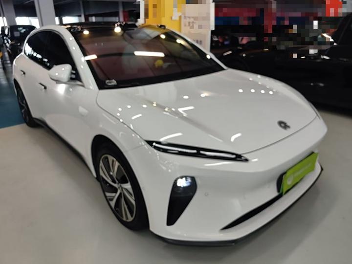 ET5T 2024 75kWh Touring photo 3