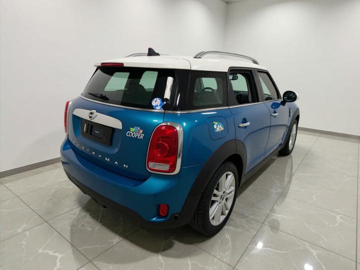 2017 1.5T COOPER ALL4 Wagon photo 4