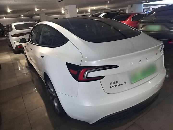 Model 3 2023 RWD photo 4