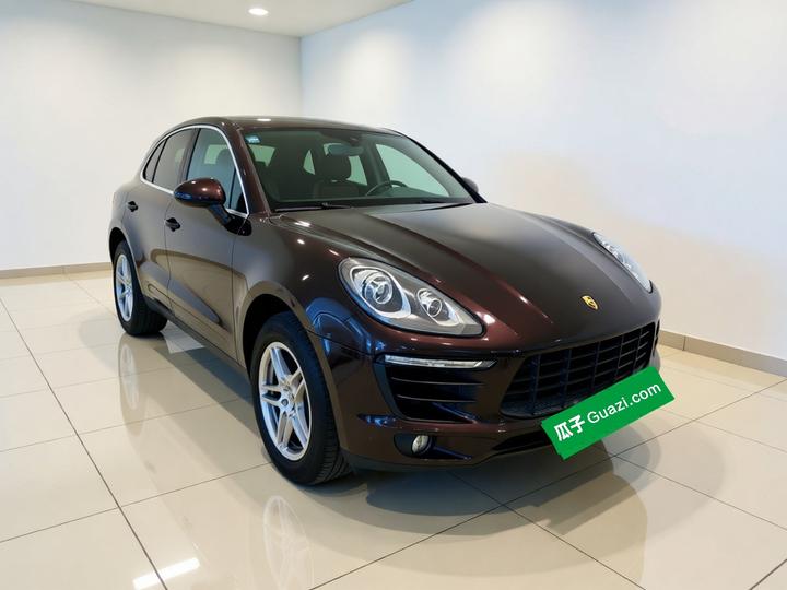 2017 Macan 2.0T photo 3