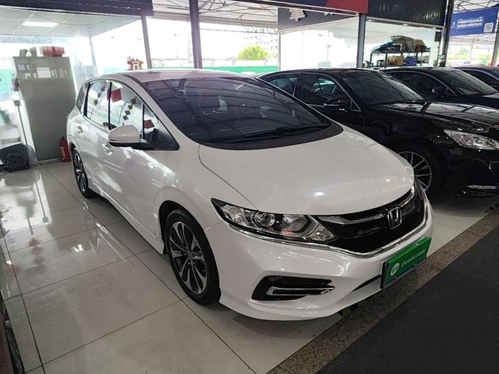Jade 2017 210TURBO CVT 5-Seater photo 3