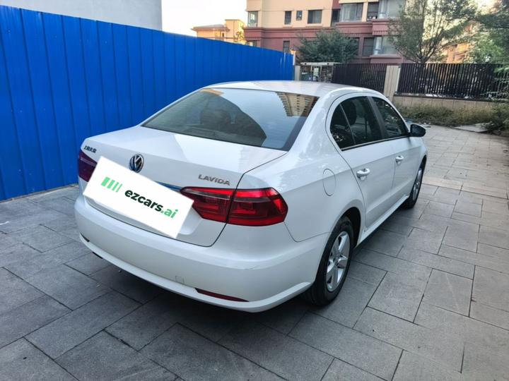 Lavida 2013 Facelift Classic 1.6L AT photo 7