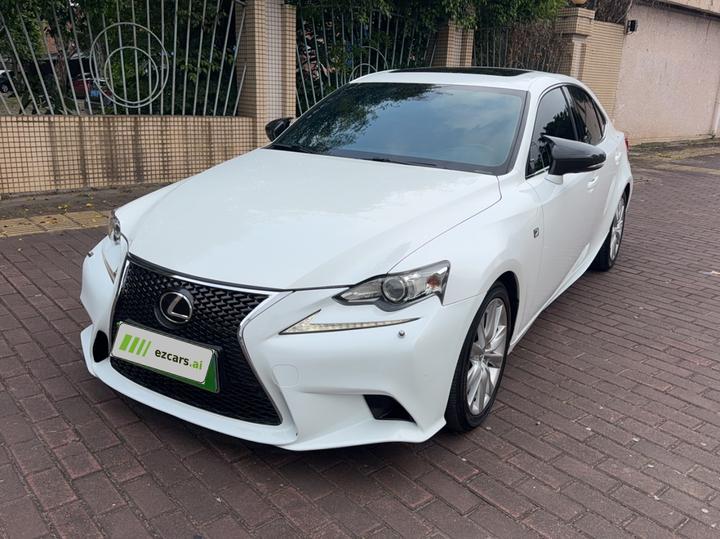 IS 2015 200t F SPORT