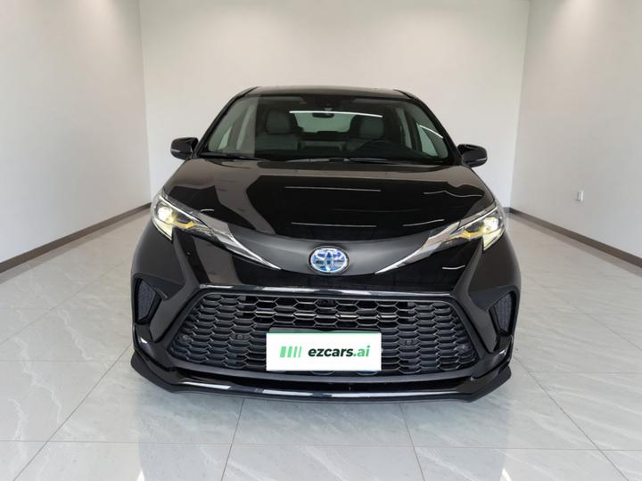 Granvia 2023 2.5L Hybrid Comfort photo 2