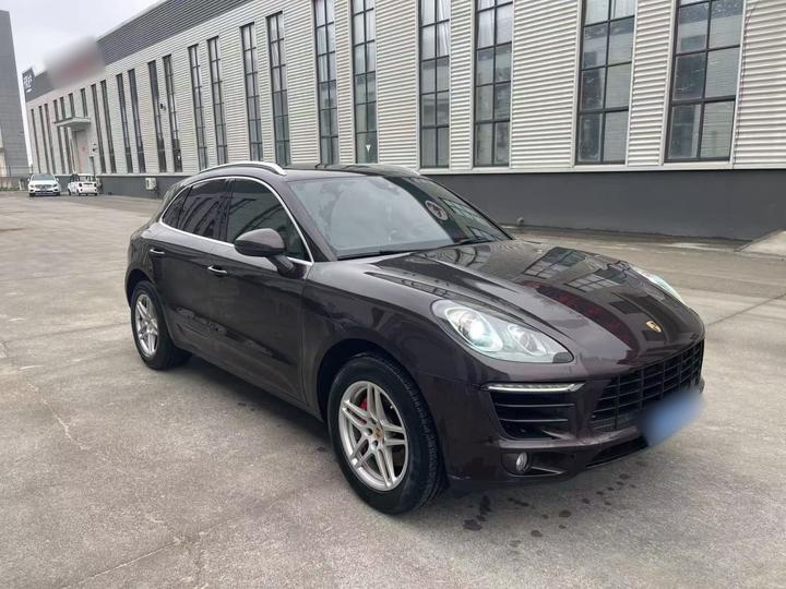 2017 Macan 2.0T photo 3
