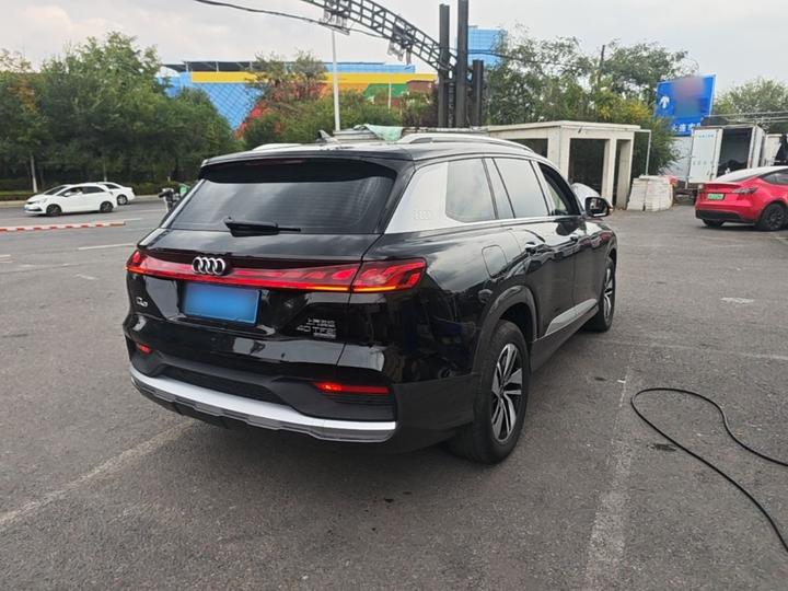 Q6 2024 40 TFSI quattro 7-Seater photo 4