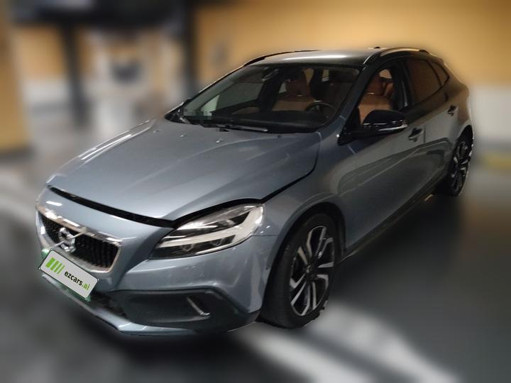 V40 2017 Cross Country T3