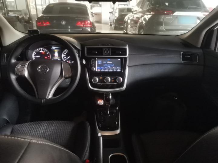 Tiida 2016 1.6L CVT photo 5