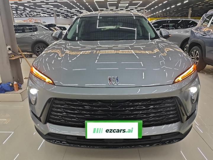 2025 Envision Plus 28T RWD photo 2