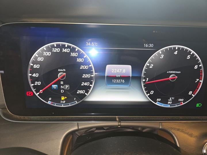 E-Class 2018 E 200 L Sport photo 7
