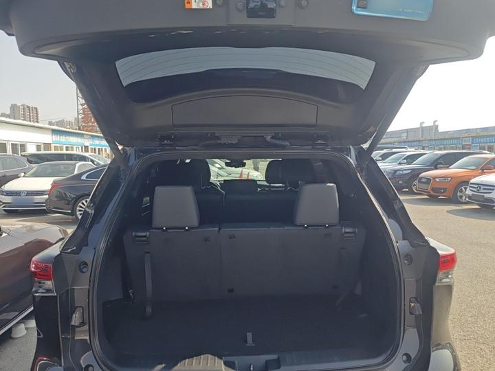 Crown 2023 2.5L HEV AWD Premium photo 8