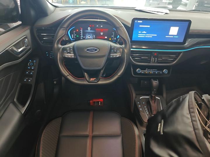 Focus 2022 Hatchback EcoBoost 180 AT ST Line photo 6