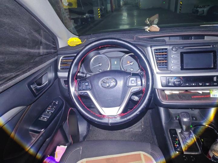 Highlander 2015 2.0T AWD Luxury 7-Seater photo 7