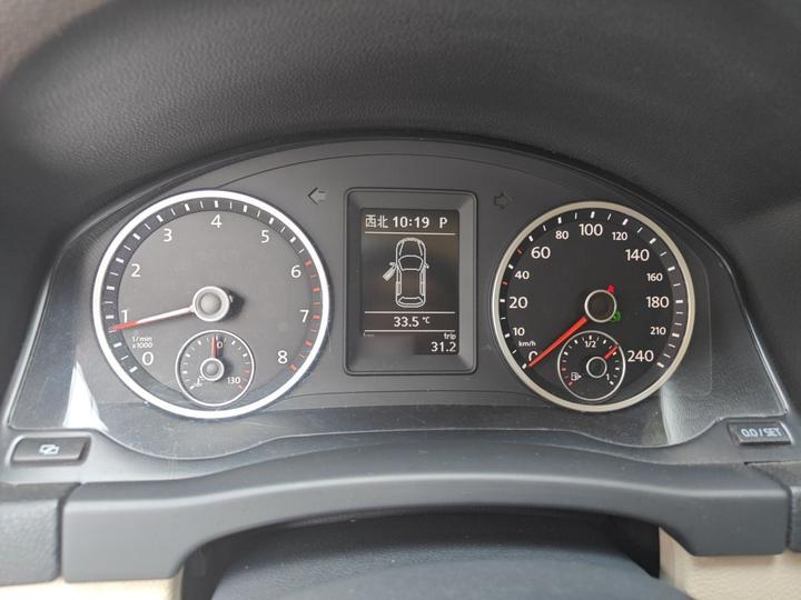 Tiguan 2012 1.8TSI AT AWD photo 4
