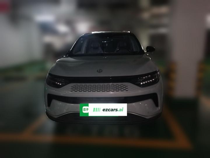 Leapmotor C11 2023 EREV 300 Smart photo 2