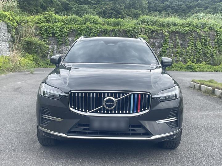 XC60 2022 B5 AWD Luxury photo 2