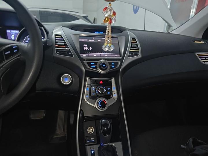 Elantra 2016 1.6L AT Premium photo 4