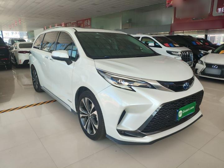 Granvia 2023 2.5L Hybrid Premium PLUS photo 3