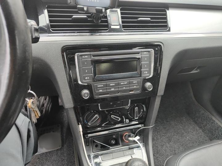 Bora 2014 1.6L MT Comfort photo 5