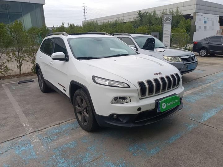 Cherokee 2016 2.4L 75 Tribute photo 3