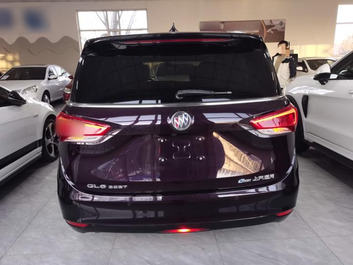 GL6 2021 323T Mild Hybrid Luxury photo 3
