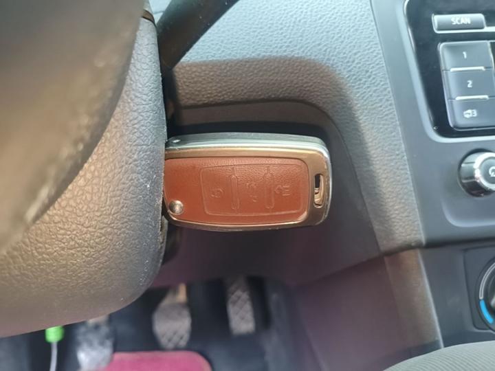 Rapid Spaceback 2018 1.6L MT Standard photo 8