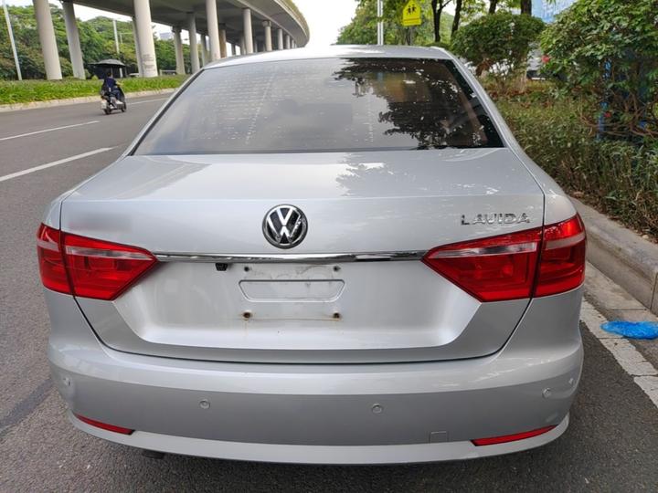 Lavida 2013 Facelift Classic 1.6L AT photo 5