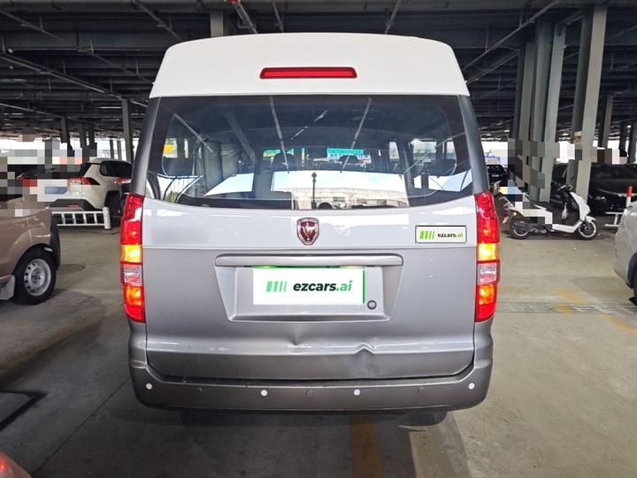 Jinbei Hiace X30L 2024 Champion Bus 5/6/7-Seater photo 5