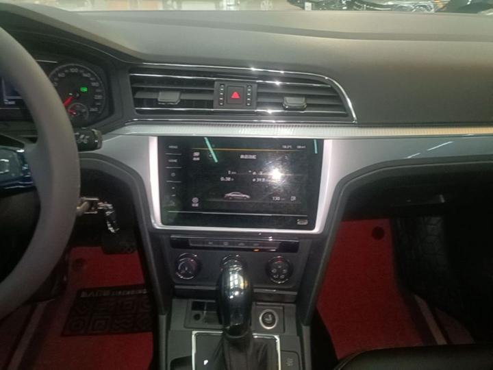 Lamando 2021 230TSI DSG photo 8