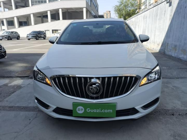 Verano 2015 Sedan 20T DCT Leading photo 2