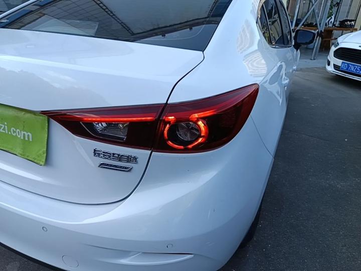 3 Axela 2017 Sedan 1.5L AT Luxury China V photo 7