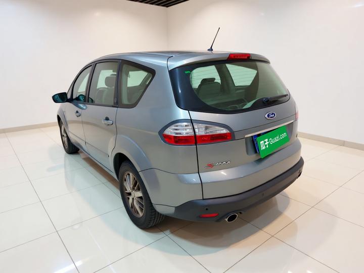 2008 2.3L 7-Seater Luxury photo 4