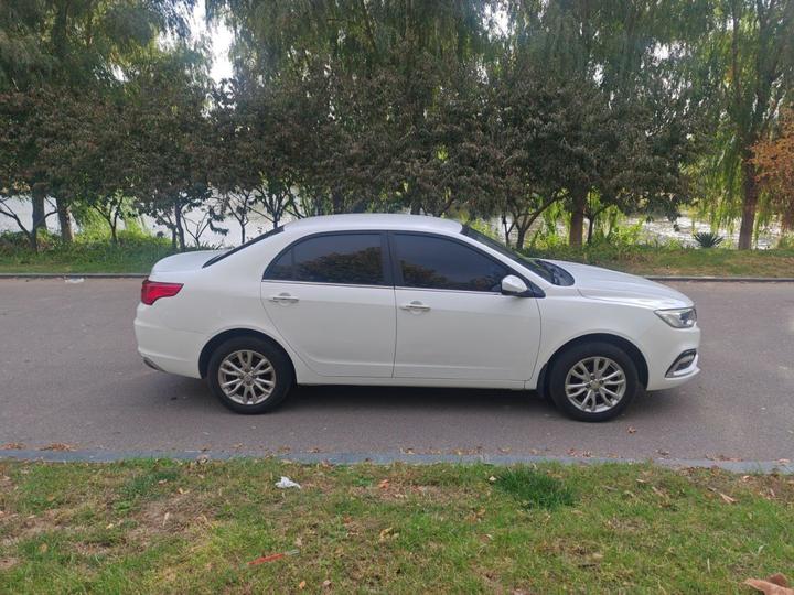 Vision 2019 Upgraded 1.5L MT Luxury China VI photo 4